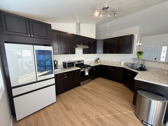 Kitchen - 693 W Pacific Ave