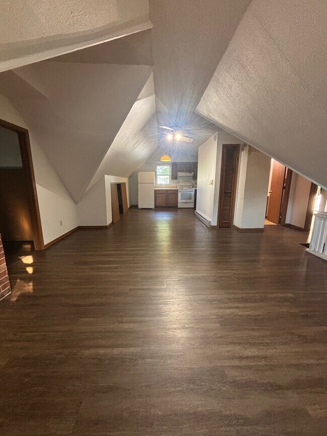 Foto del edificio - 1605 N Main St