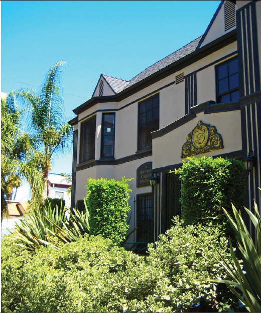 Primary Photo - Carlton Way Apartments
