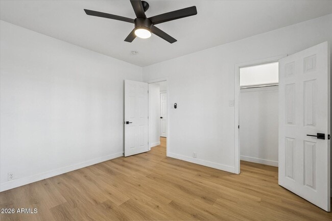 Building Photo - 1731 E Verde Ln
