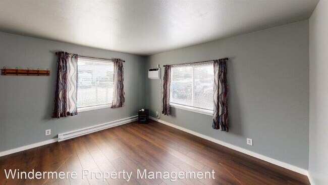 Building Photo - 2 br, 1.5 bath House - 209 Bennett Street