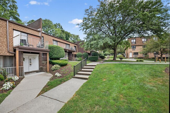 Foto del edificio - 424 Carpenter Ave