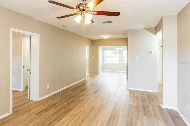 Building Photo - 4626 20th Ave N