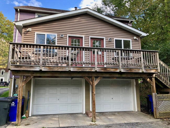 Foto del edificio - 528 530 N Willow Duplex