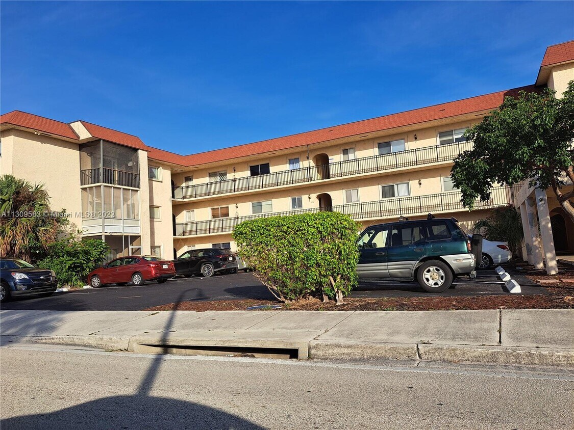 1410 S Federal Hwy Unit 302, Lake Worth, FL 33460 Condo for Rent in