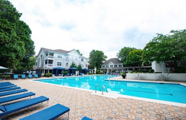 Piscina - Wildwood Ridge Apartments