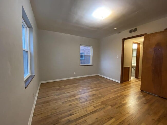 Building Photo - 4166 Ridge Road #03