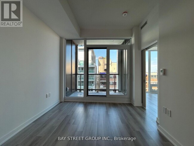 Building Photo - 121-1121 St Patrick St