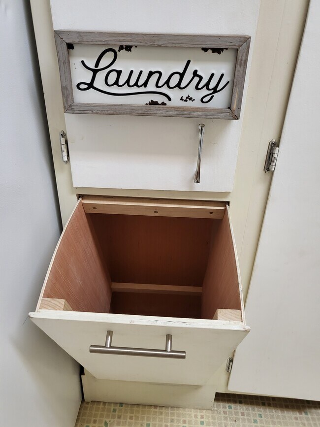 Foto del edificio - 616 Laurel Dr