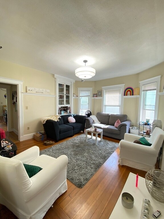 Foto principal - 270 Harvard St