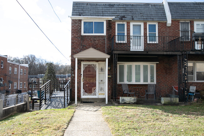 Building Photo - 4014 Ford Rd