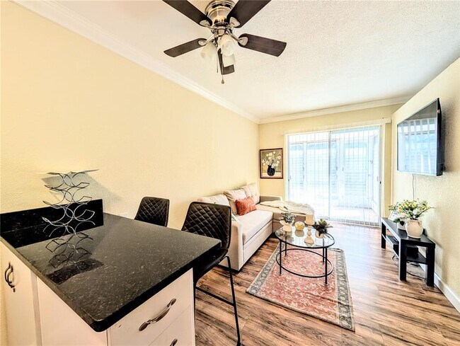 Foto del edificio - 5917 Todd St