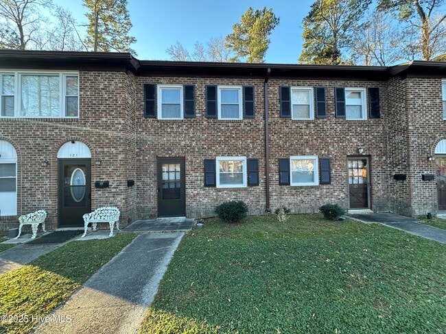 Building Photo - 125 Stratton Pl