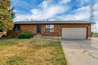 Building Photo - 2175 S 150 W