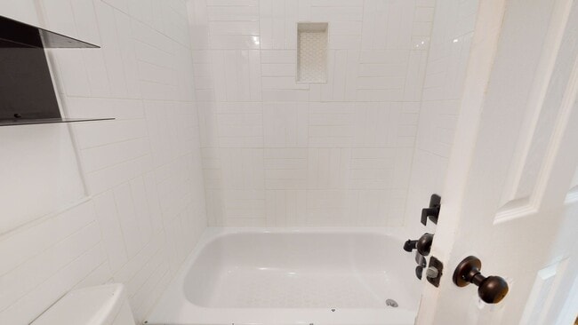 Foto del edificio - 2824 12th St NE
