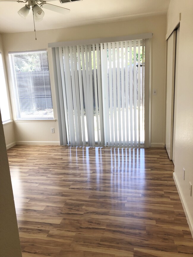 Building Photo - 3052 Springview Meadows Dr