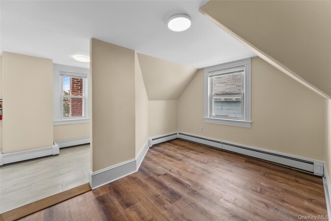 Foto del edificio - 81 N Washington St