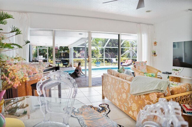 Foto del edificio - 809 SE 14th Dr