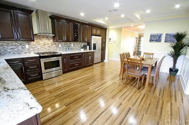 Foto principal - 2404 Hawkins Ave