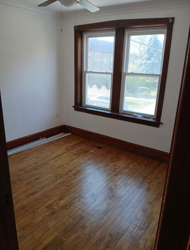 Foto del edificio - 4107 W Cermak Rd