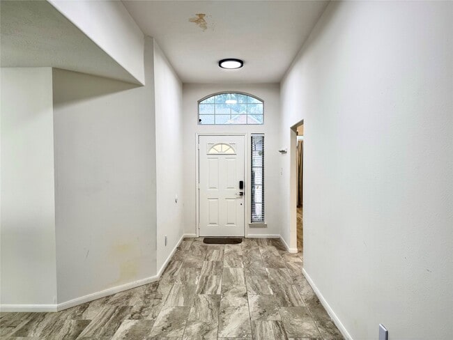 Building Photo - 3226 Candlepine Dr