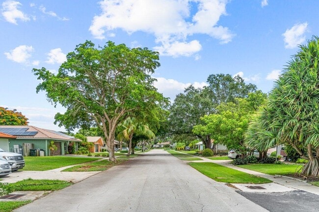 Foto del edificio - 1350 SW 13th Pl