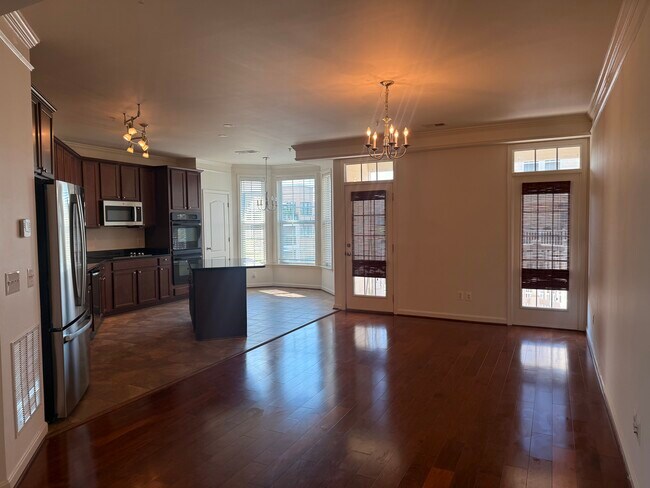 Foto del edificio - 19327 Diamond Lake Dr