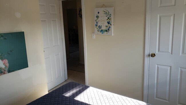 Bedroom 2 - 12 Avon St