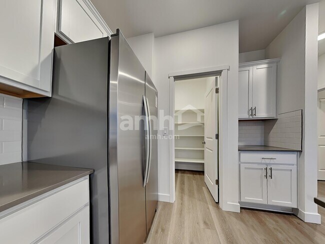 Foto del edificio - 7716 Selah St SW