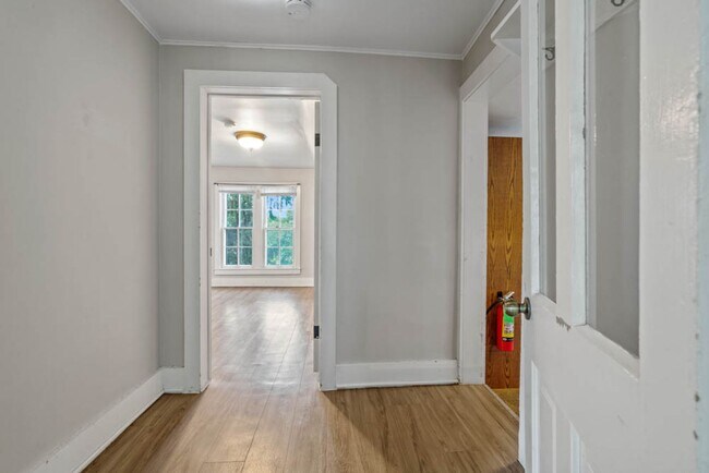 Foto del edificio - 904 1/2 Clay St - Cedar Falls