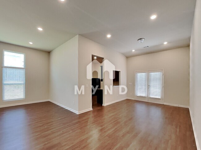Building Photo - 803 Golden Bell Way