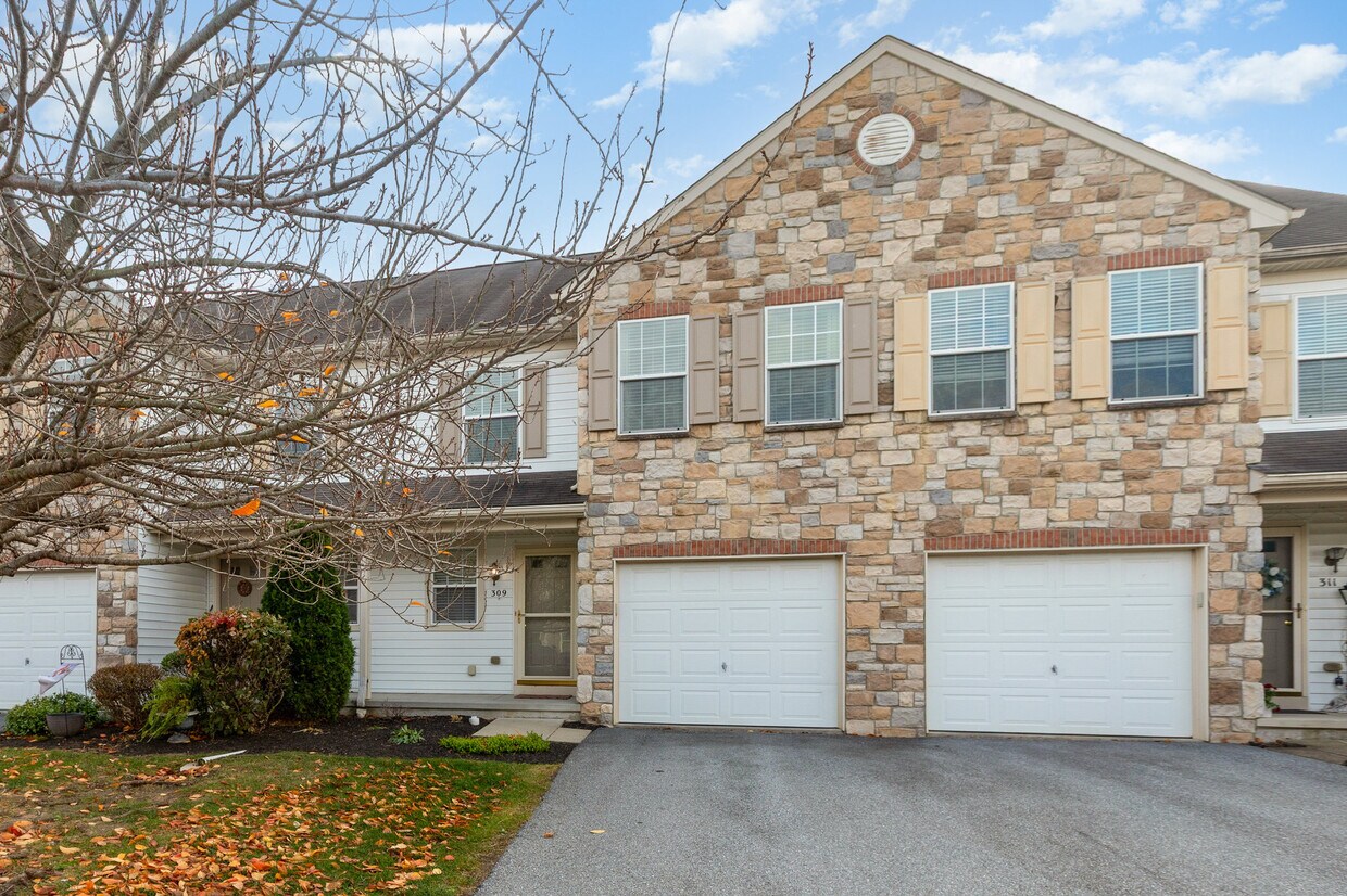 Foto principal - 309 Buckley Dr