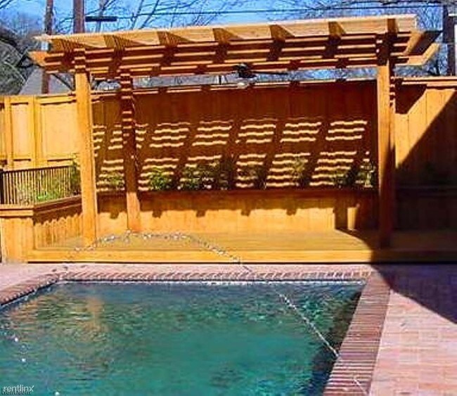 Foto del edificio - 2316 N Garrett Ave