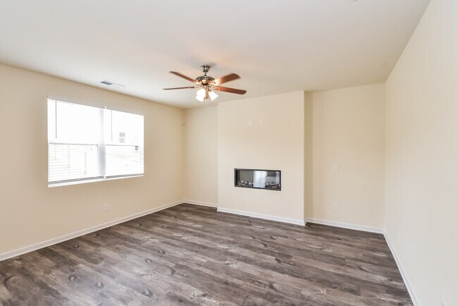 Building Photo - 324 Hamilton Pointe Dr