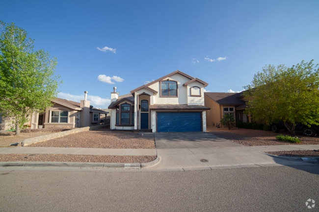 Building Photo - 13260 Emerald Creek Dr