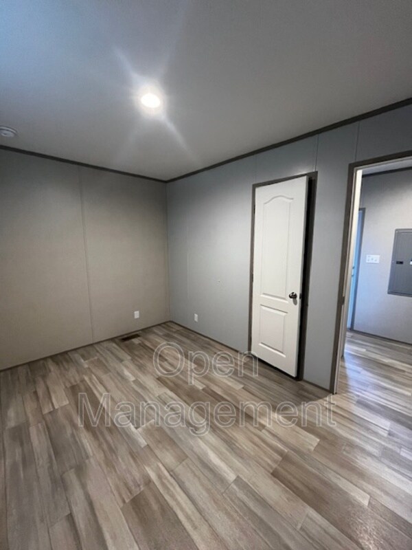 2710 N Farm Rd 137, Springfield, MO 65803 - House Rental in