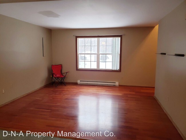 Building Photo - 1896 Pinecrest Ct