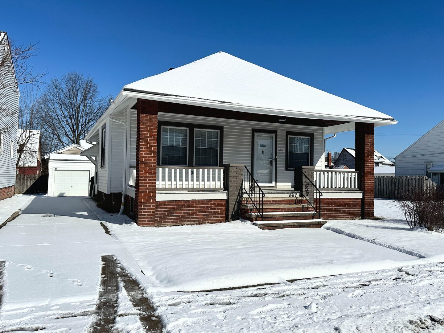 10801 Vernon Ave Garfield Heights, OH 44125 – photo 1