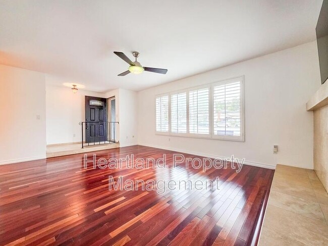 Building Photo - 7381 Laura Ct