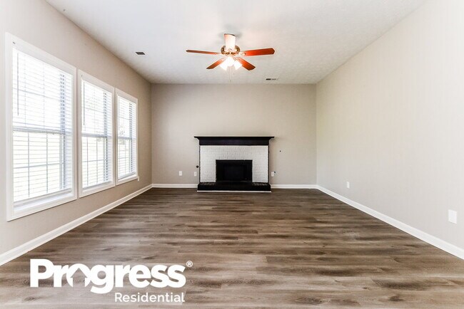 Foto del edificio - 2469 Miller Oaks Cir