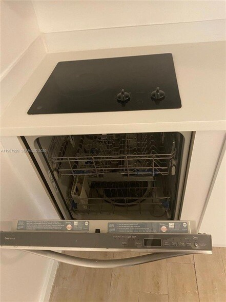 Foto del edificio - 1611 Meridian Ave