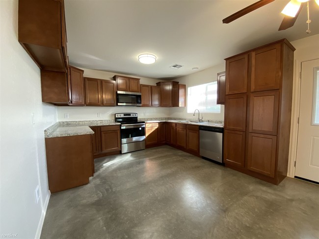 Building Photo - 3 br, 2 bath House - 24899 East Chaplain Lane