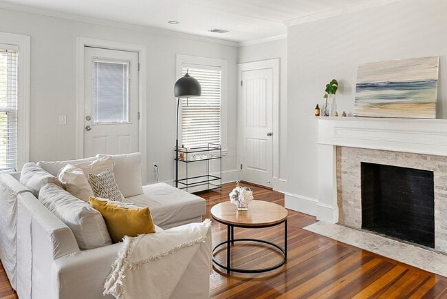 Building Photo - 1281 Walnut St