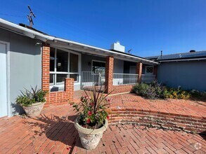 Building Photo - 132 Croydon Ln