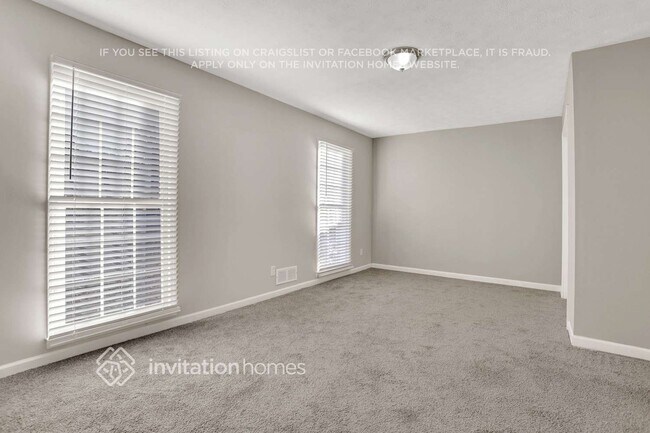 Foto del edificio - 2180 Riverbrook Rd