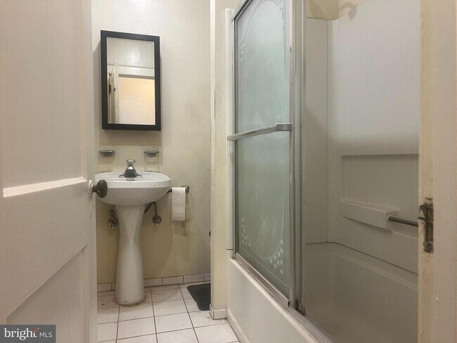 Foto del edificio - 444 Timberlake Rd