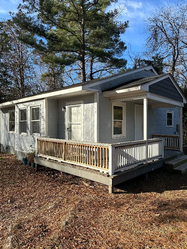 Foto del edificio - 304 Eucalyptus Rd