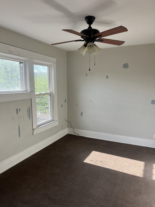 Living room - 2228 7th St SW