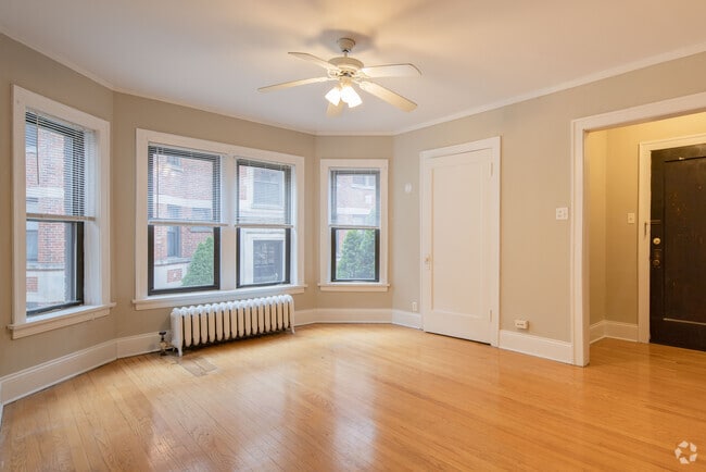 2BR, 1BA - 805SF - 2129 Ridge Avenue