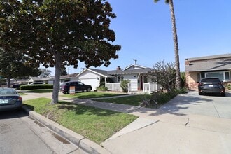 Building Photo - 864 N California St